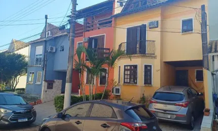 Linda Casa com 4 dormitórios à venda no Guarujá - Porto Alegre/RS