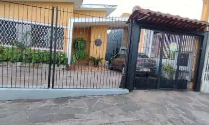Casa com 4 quartos à venda na Rua Horizontina, 110, Cavalhada, Porto Alegre