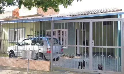 Casa com 3 dormitórios à venda, 120 m² por R$ 370.000,00 - Vila Nova - Porto Ale