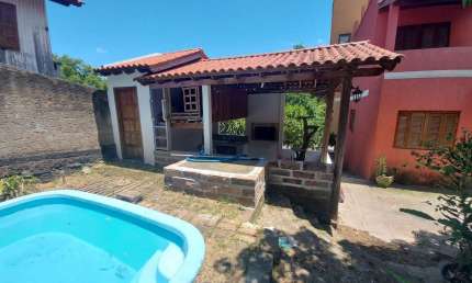 LINDA RESIDÊNCIA COM 4 DORM, 2 SUITES MASTER EM LINDO TERRENO