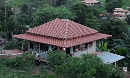 Chácara / sítio com 4 quartos à venda na Principal, 1, Zona Rural, Taquaraçu de Minas por R$ 300.000