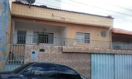 Casa com 5 quartos à venda na Rua Afonso Pena, 288, JK, Contagem por R$ 600.000