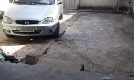 Casa com 2 quartos à venda na Rua Joaquim José, 126, Buganville II, Contagem por R$ 215.000