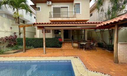 Casa Alto Padrão para Locação em Condomínio Colina do Sabiá com 3 quartos suites / 276m2 - Imobiliaria em Ribeirão Preto I Brioni Imóveis