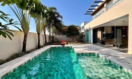 Sobrado Alto Padrão com 360 m², possui 5 suítes, à venda no condomínio Alphaville 1 em Ribeirão Preto I Imobiliária Brioni Imóveis
