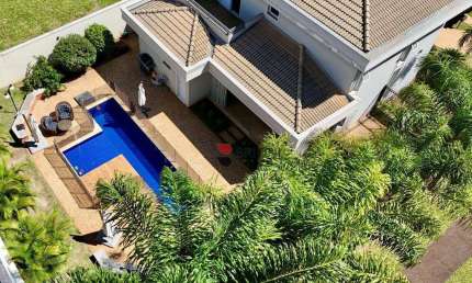 Sobrado alto padrão com 262m², 3 quartos/suíte, à venda no condomínio Alphaville em Ribeirão Preto I Imobiliária Brioni Imóveis