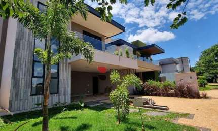 Casa alto padrão com 269m², 3 quartos/suítes à venda no Condomínio Alto do Castelo 1 em Ribeirão Preto/SP I Imobiliária Brioni imóveis