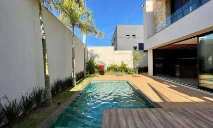 Casa alto padrão à venda com 320m², 5 Quartos/Suítes em condomínio Alphaville, em Ribeirão Preto/SP I Imobiliária em Ribeirão Preto I Brioni imóveis