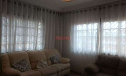 CASA ASSOBRADADA V CALIFÓRNIA EM VELEIROS COM 2 SUITES, SALA DE ESTAR E SALA DE JANTAR, 3 VGS ,