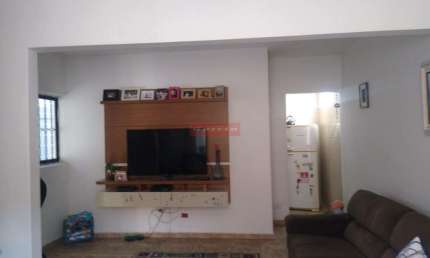Sobrado em vila, em excelente localização. Agende uma visita!!