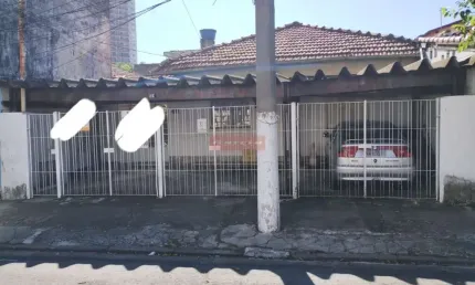 CASA TÉRREA A VENDA NA V CRUZEIRO, COM 3 DORM, 2 SALA, 2 COZ, 2 BANH, ÁREA DE SERV. 2 VG, QUINTAL