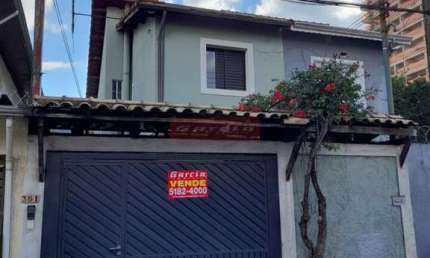Excelente casa com Sobrado e ótima localização na Chácara Santo Antonio.