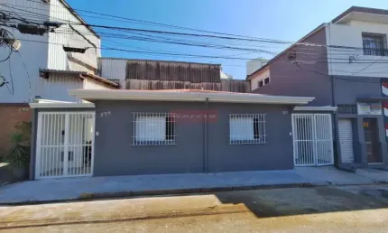 Casa térrea toda reformada em excelente localização