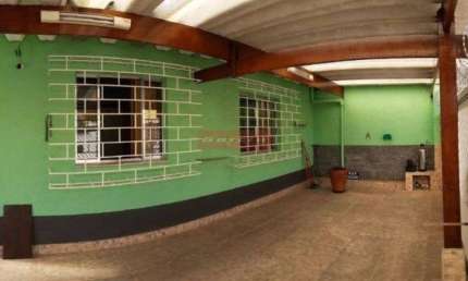 Casa terrea p/loc e venda com 2 dorm,sala, 2WC, armarios emb, lavan, 2 vagas. Otima oportunidade!