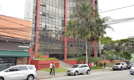 Sala comercial para alugar na Chácara Santo Antônio, São Paulo 