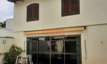 Agradável casa no Brooklin, 380 metros , 3 dorm, 7 banh, 3 vagas, 3 salas, piscina, salão de festas.