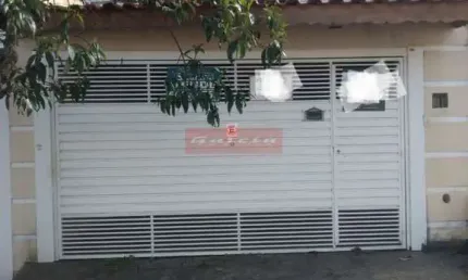 Sobrado a venda no campo grande, com 2 dorm, 1 suite, ampla coz,  4 vagas, 3 banh, churrasqueira...
