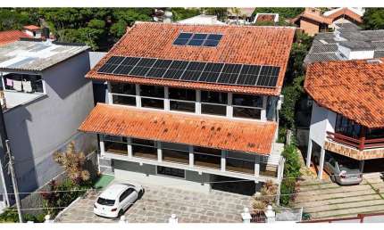 Casa à venda no bairro Ponta das Canas - Florianópolis/SC