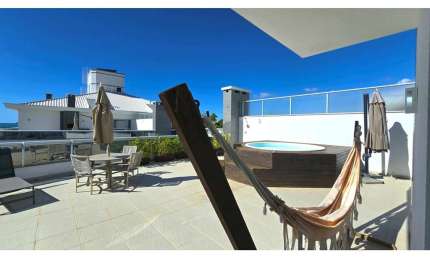 Apartamento à venda no bairro Ingleses do Rio Vermelho - Florianópolis/SC