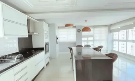 Apartamento com 3 quartos para alugar na Rua 501, 140, Centro, Balneário Camboriú