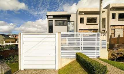 Casa com 2 quartos à venda na Rua Bandeirantes, 707, Pinheirinho, Curitiba por R$ 668.000