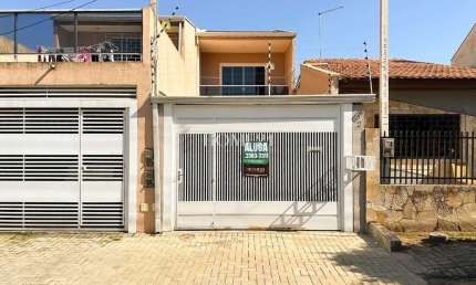 Casa com 2 quartos para alugar na Gabriel Ribeiro, 650, Sítio Cercado, Curitiba por R$ 2.800