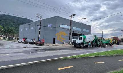 Barracão / Galpão / Depósito para alugar na Avenida Presidente Kennedy, 11581, Ribeirópolis, Praia Grande
