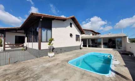 Casa para Venda em São José, Centro, 4 dormitórios, 2 suítes, 3 banheiros, 6 vagas