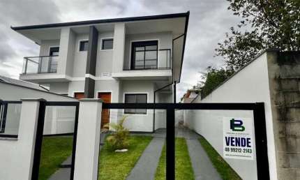 Sobrado para Venda em Palhoça, Bela Vista, 3 dormitórios, 1 suíte, 2 banheiros, 1 vaga