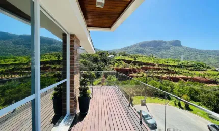 Casa para Venda em Palhoça, Pedra Branca, 3 dormitórios, 2 suítes, 3 banheiros, 2 vagas