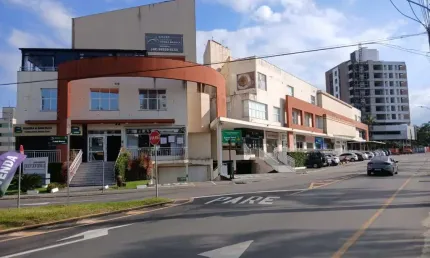Sala comercial à venda na Avenida dos Lagos, Pedra Branca, Palhoça