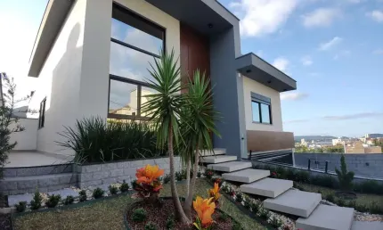 Casa para Venda em Palhoça, Pedra Branca, 3 dormitórios, 2 suítes, 4 banheiros, 2 vagas