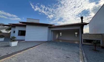Casa para Venda em Palhoça, Aririu, 2 dormitórios, 1 suíte, 3 banheiros, 4 vagas