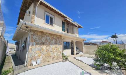 Casa para Venda em Palhoça, Jardim Eldorado, 5 dormitórios, 2 suítes, 4 banheiros, 2 vagas
