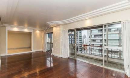 Apartamento com 3 quartos para alugar na Alameda dos Arapanés, 628, Moema, São Paulo