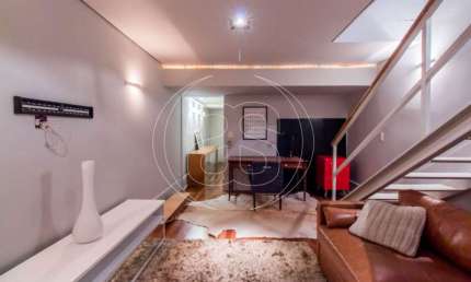 CASA DE VILA  03 DORMITÓRIOS - REFORMADA -ITAIM BIBI