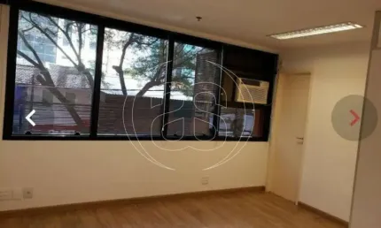 Conjunto comercial com 28m² - com 1 vaga de garagem