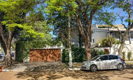 Casa residencial ou comercial á venda com 710m² de área total