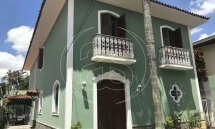 Casa em rua fechada para locação na Granja Julieta com segurança 24 horas.