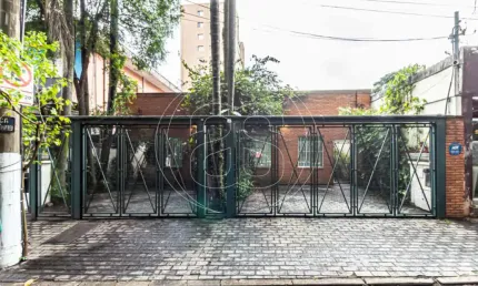 Casa comercial mobiliada disponível para locação em Chácara Monte Alegre