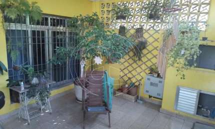 Casa com 4 Quartos e 4 banheiros à Venda, 230 m² por R$ 1.540.000
