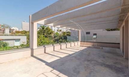 Vila Nova Conceição - Casa 724m² em Condomínio com 4 suítes, e 5 vagas de garagem,
