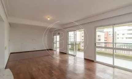 Néoclássico! 224m² úteis, 4 vagas, Junto ao Parque Ibirapuera!