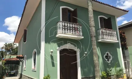 Casa em rua fechada para locação na granja julieta com segurança 24 horas.