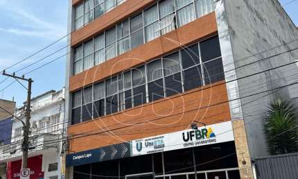 Oportunidade Única na Lapa: Imóvel Comercial com 1858m², 12 Banheiros e 6 Vagas