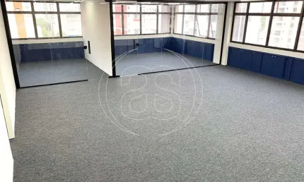 Sala comercial com 3 salas para alugar na Rua Laplace, 96, Brooklin Paulista, São Paulo