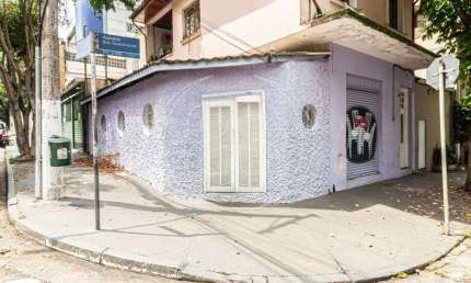 Casa comercial com 5 salas para alugar na Alameda dos Guaramomis, 313, Moema, São Paulo