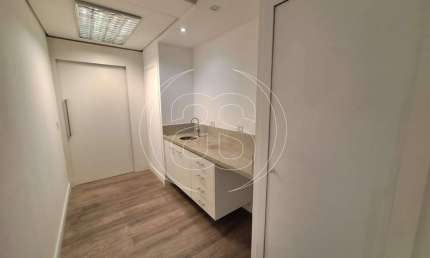 SALA COMERCIAL PARA LOCAÇÃO COM GARAGEM NA VL.OLINPÍA