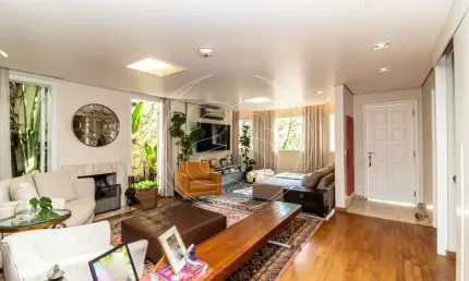 Casa Condomínio com Piscina, 4 Suítes e 4 vagas à Venda 423m² por R$ 5.000.000 no Alto da Boa Vista