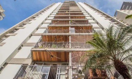 Apartamento á venda em Moema com 2 vagas de garagem!!